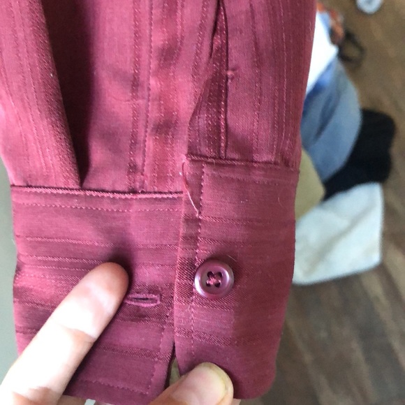 Used good condition shirt - Picture 2 of 3